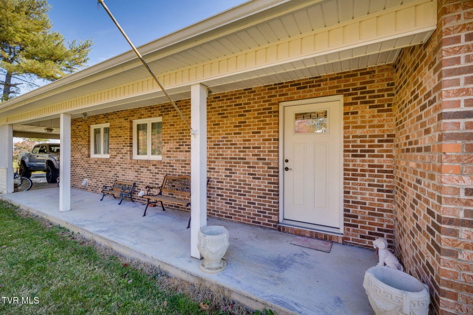 Photo #5: 520 Valley Drive