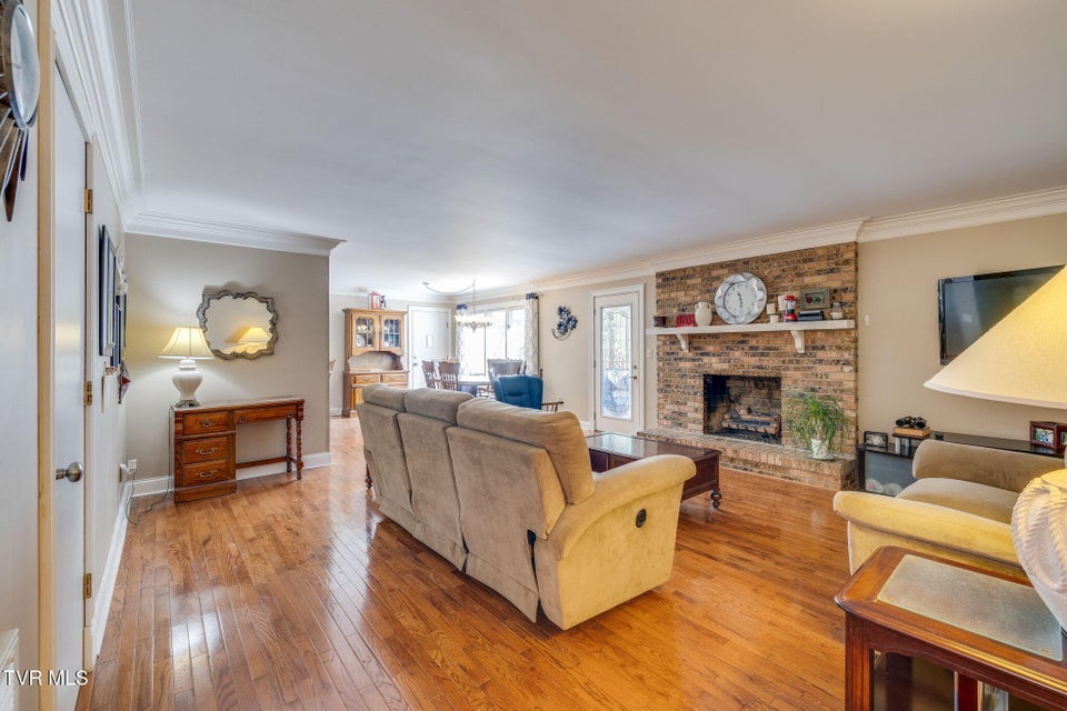 Photo #7: 520 Valley Drive