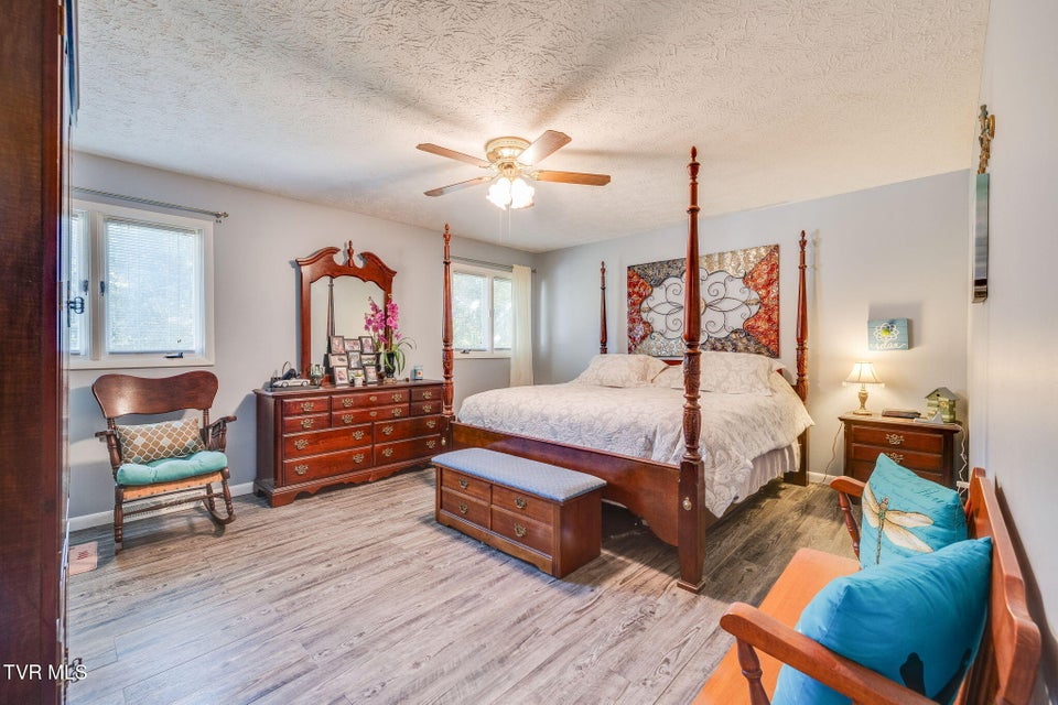 Photo #17: 520 Valley Drive