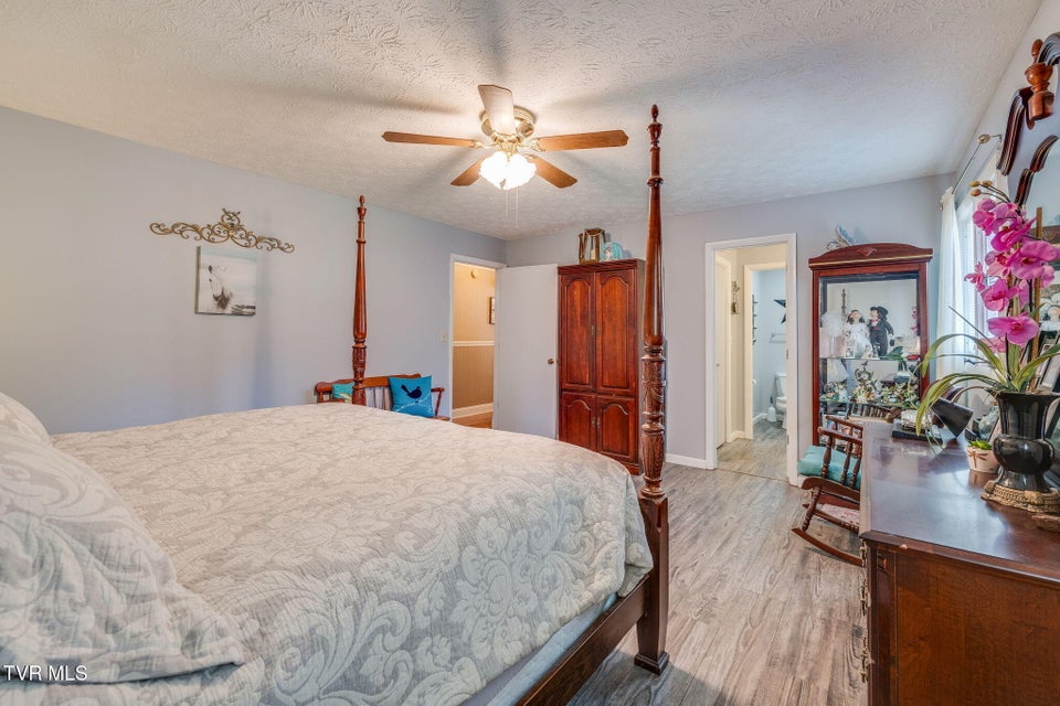 Photo #19: 520 Valley Drive