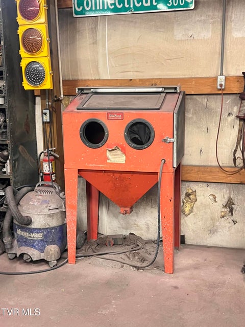 Photo #46: 1930 Snapps Ferry Road