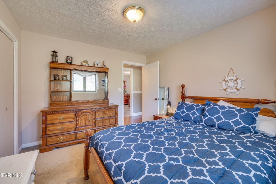 Photo #23: 520 Valley Drive