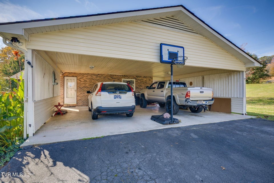 Photo #38: 520 Valley Drive