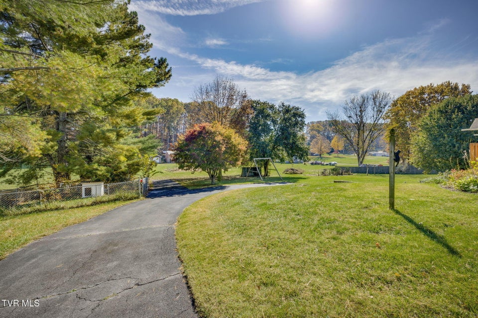 Photo #40: 520 Valley Drive