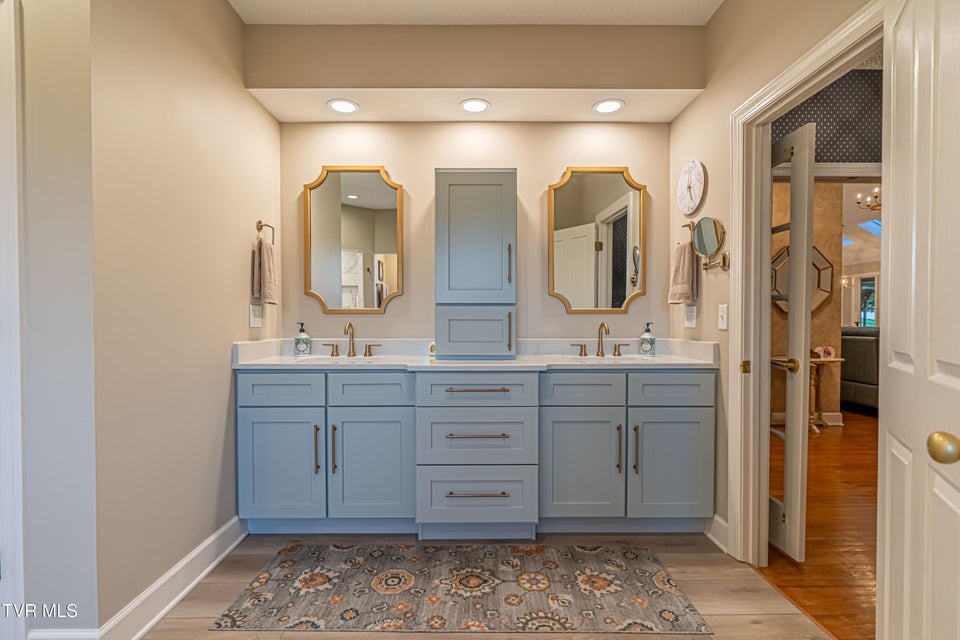 Photo #28: 469 Winterham Drive