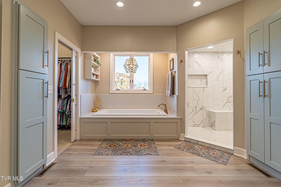 Photo #26: 469 Winterham Drive