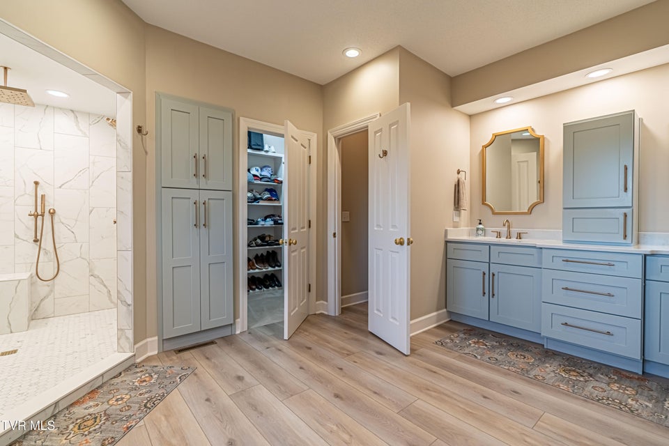 Photo #25: 469 Winterham Drive