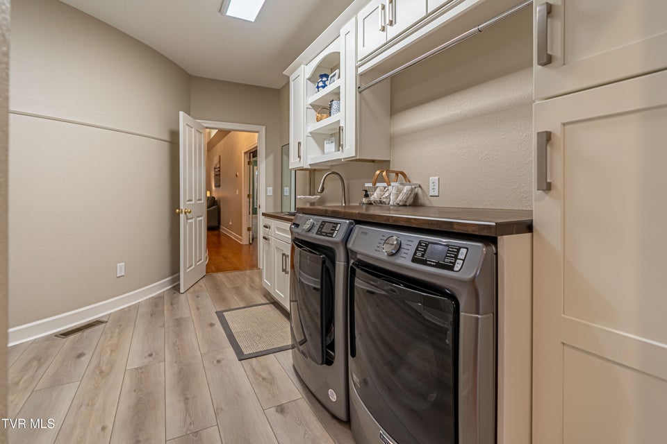 Photo #29: 469 Winterham Drive