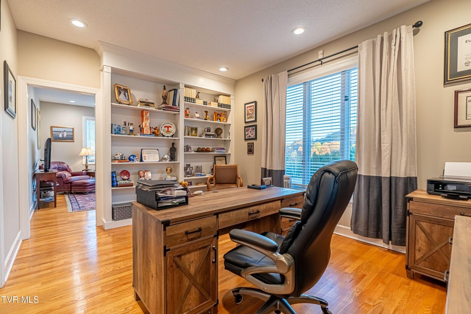 Photo #31: 469 Winterham Drive