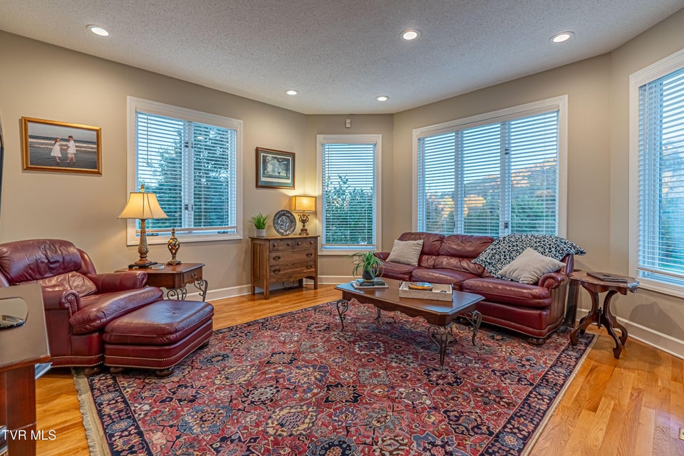 Photo #32: 469 Winterham Drive