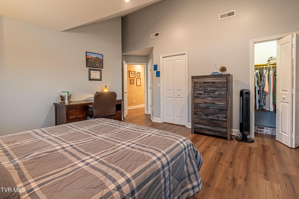 Photo #41: 469 Winterham Drive