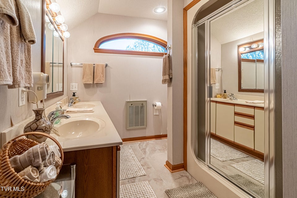 Photo #56: 469 Winterham Drive