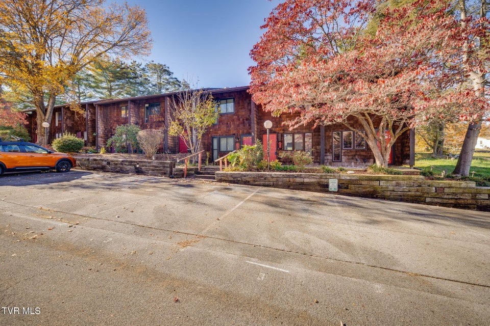 Photo #2: 115 Beechnut Street