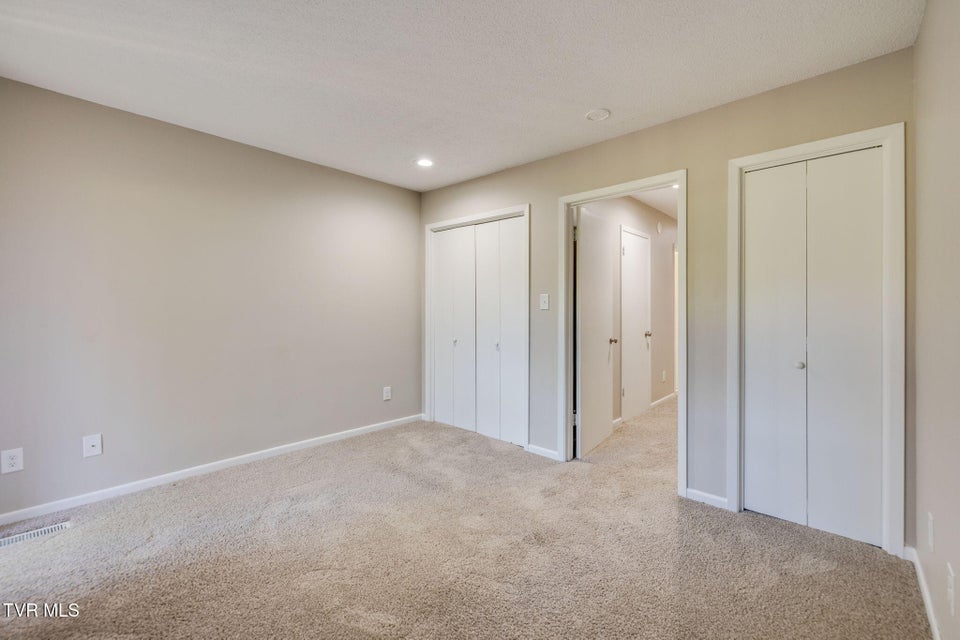 Photo #14: 115 Beechnut Street