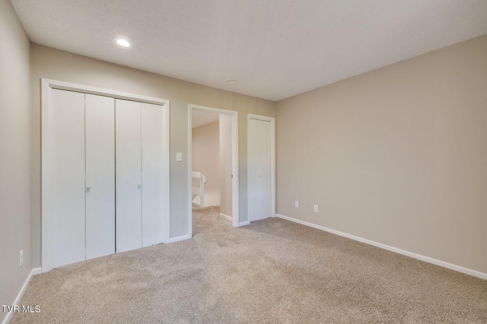 Photo #15: 115 Beechnut Street