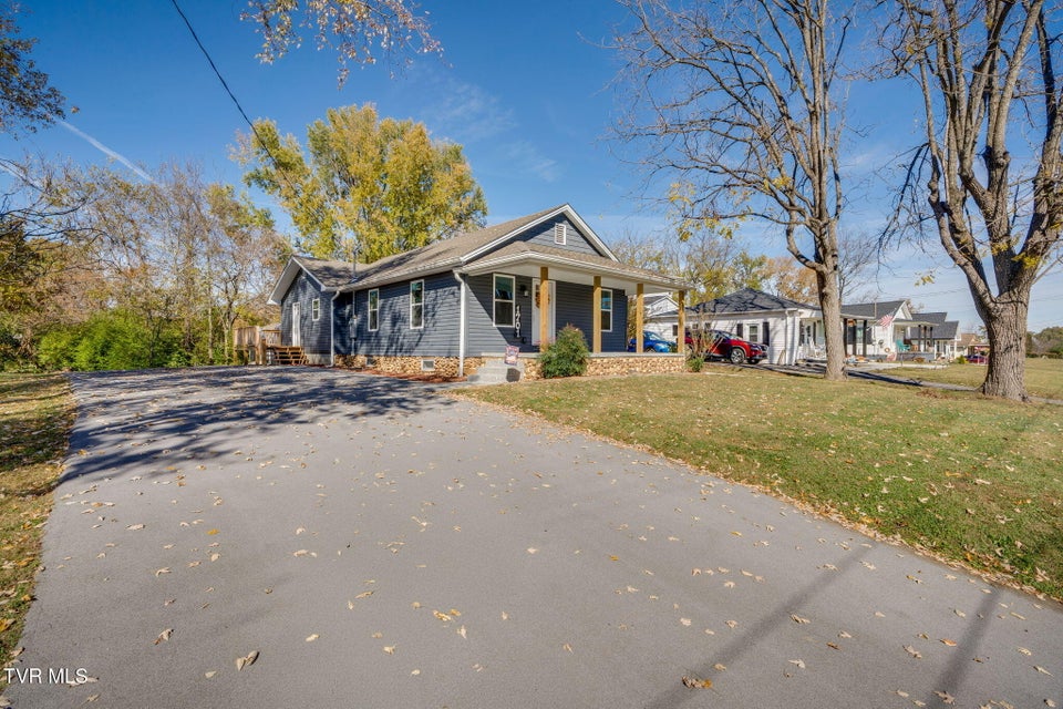 Photo #2: 1701 Millard Street