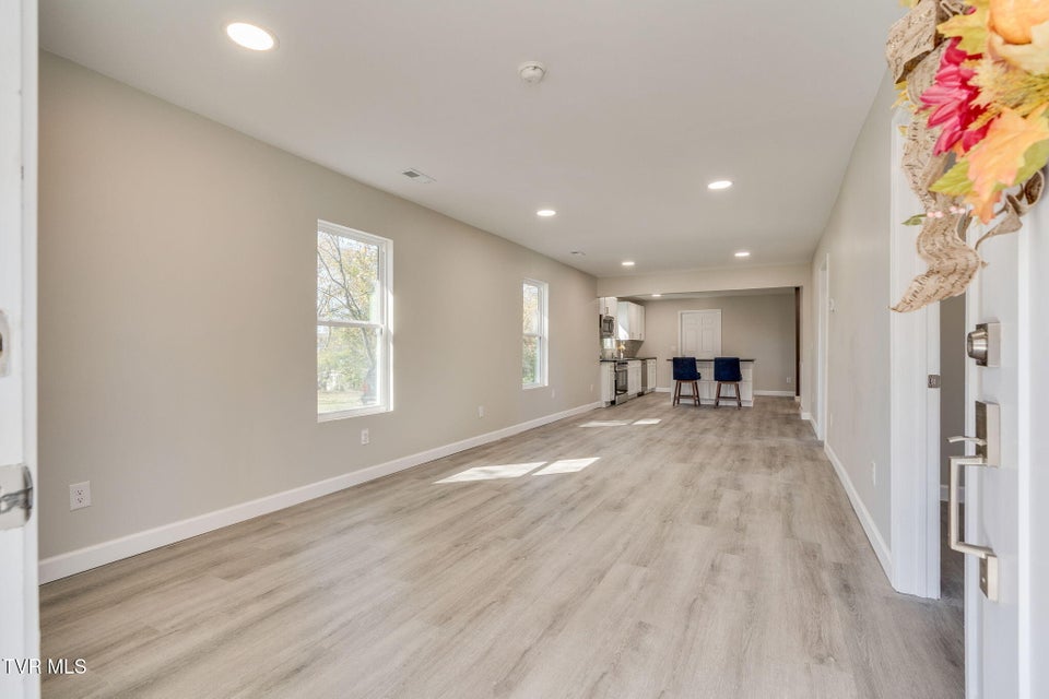 Photo #3: 1701 Millard Street