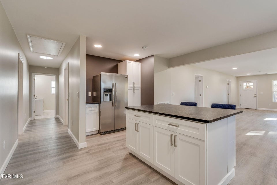 Photo #8: 1701 Millard Street