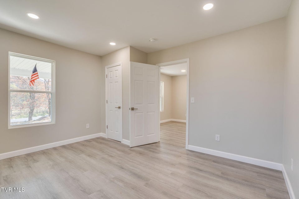 Photo #18: 1701 Millard Street