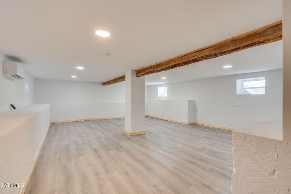 Photo #20: 1701 Millard Street