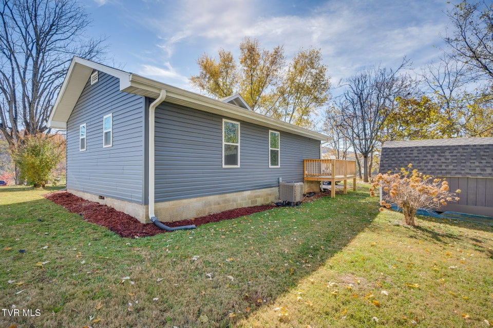 Photo #24: 1701 Millard Street