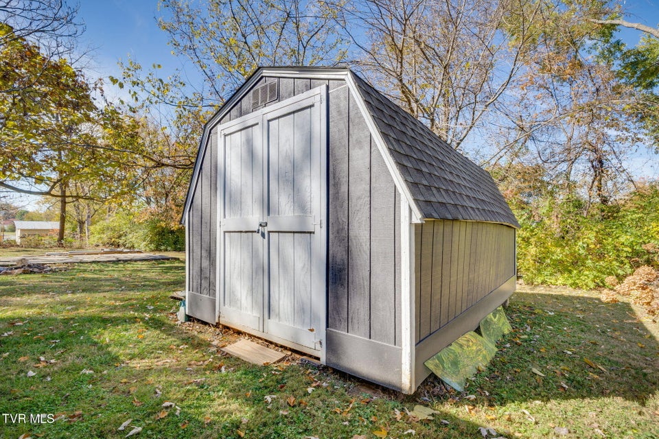 Photo #25: 1701 Millard Street