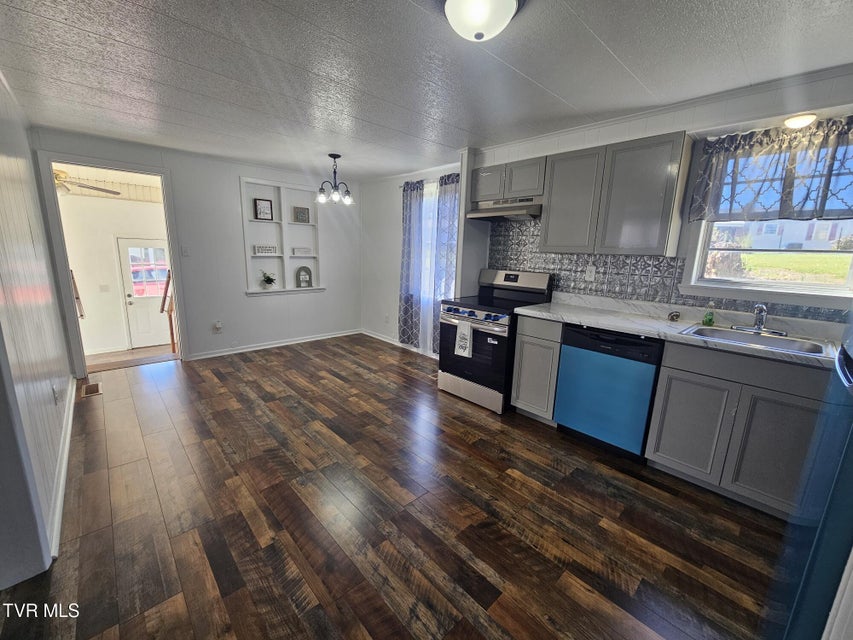 Photo #11: 845 School House Ridge Road