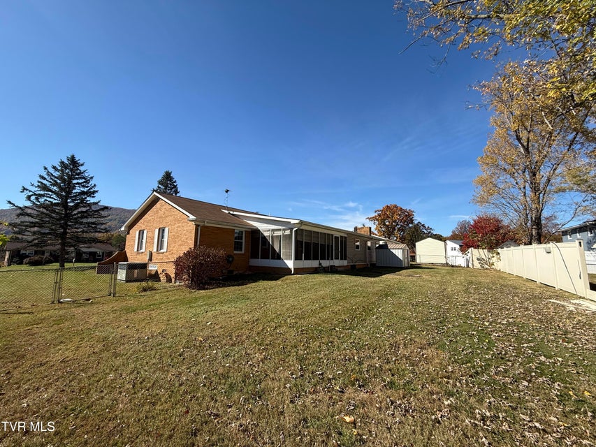 Photo #11: 3303 Martin Farm Road