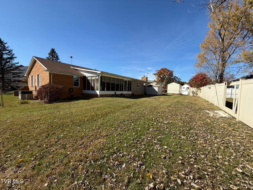 Photo #12: 3303 Martin Farm Road