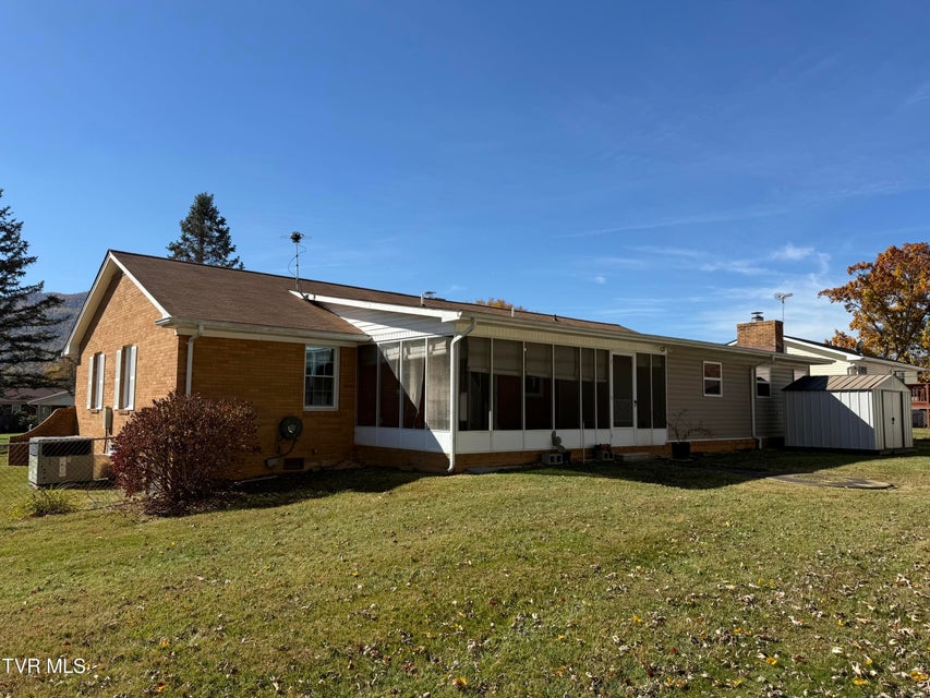 Photo #13: 3303 Martin Farm Road