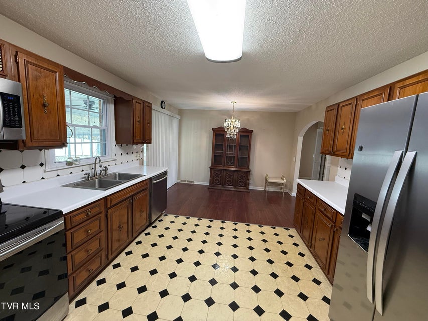 Photo #24: 3303 Martin Farm Road