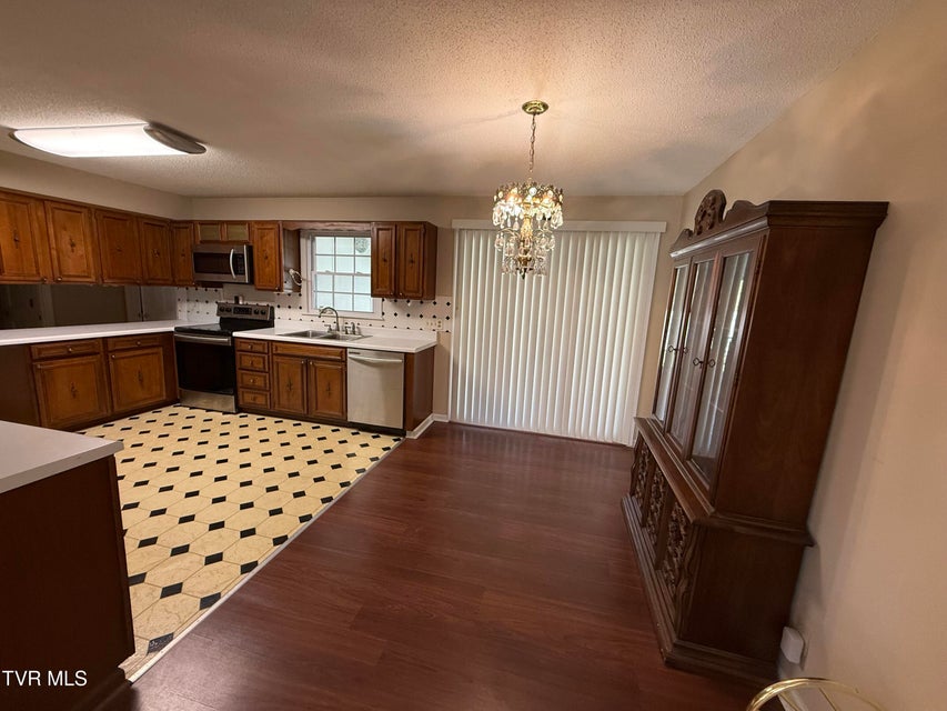 Photo #26: 3303 Martin Farm Road