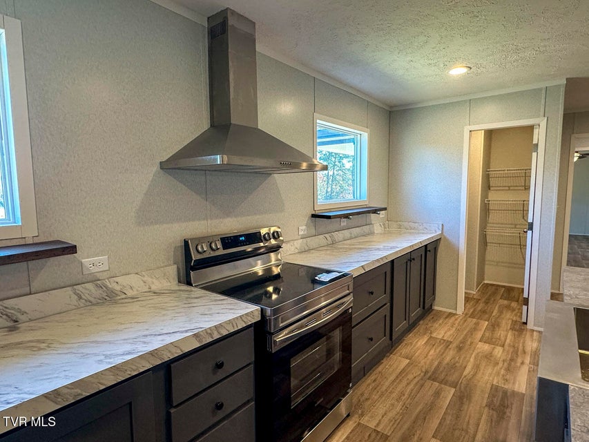 Photo #5: 354 Bungalow Drive