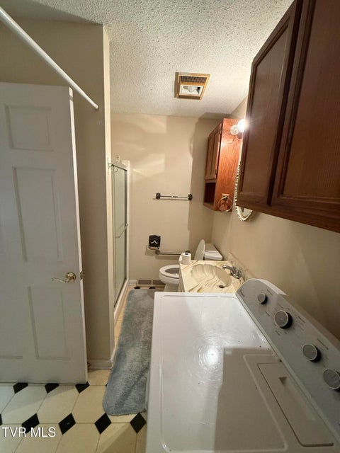 Photo #50: 3303 Martin Farm Road