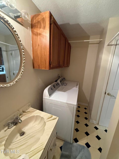 Photo #49: 3303 Martin Farm Road