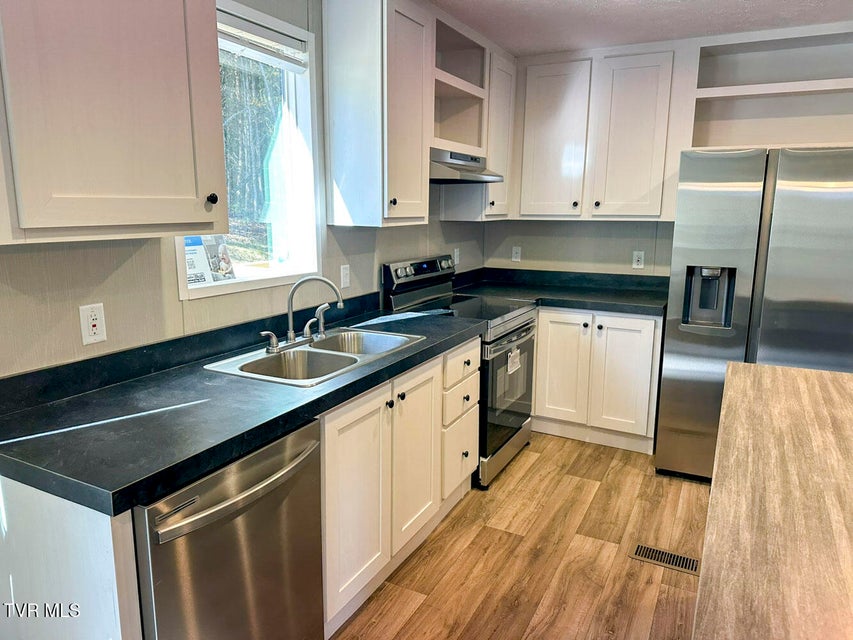 Photo #5: 350 Bungalow Drive