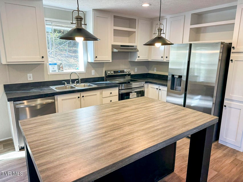 Photo #6: 350 Bungalow Drive