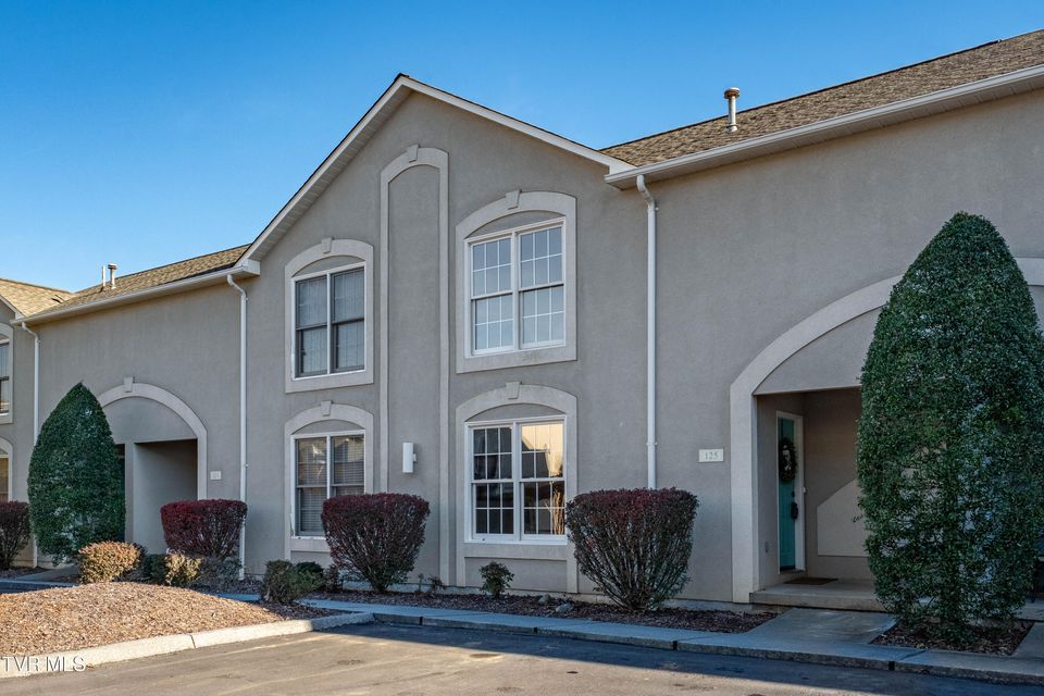 Photo #2: 125 Bentley Parc 