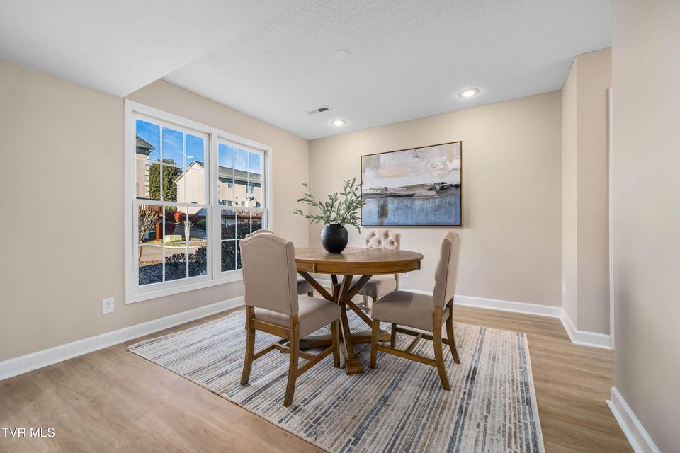 Photo #6: 125 Bentley Parc 