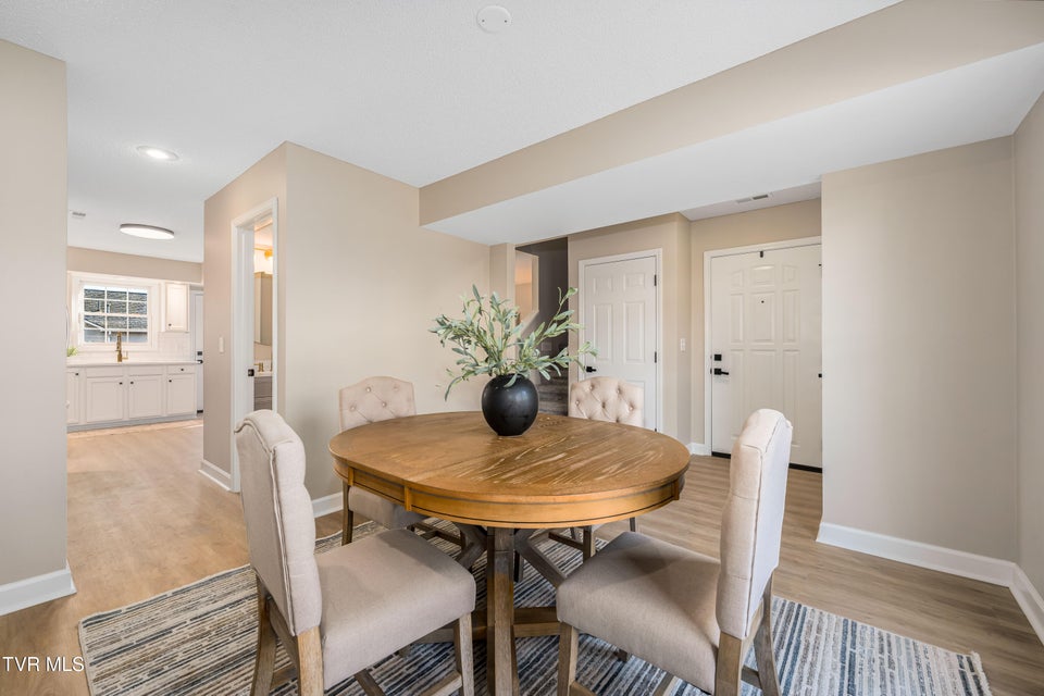 Photo #7: 125 Bentley Parc 