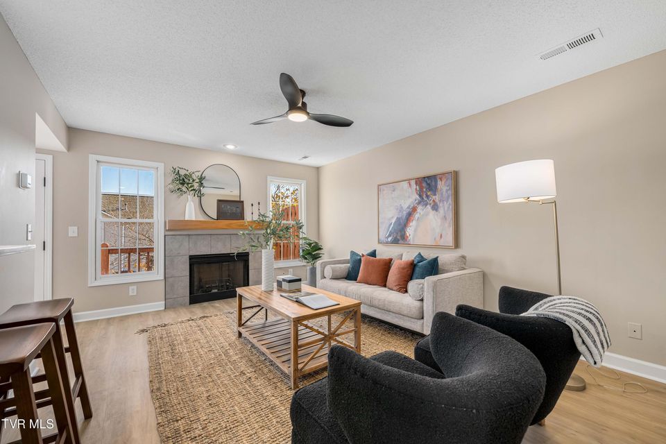 Photo #8: 125 Bentley Parc 