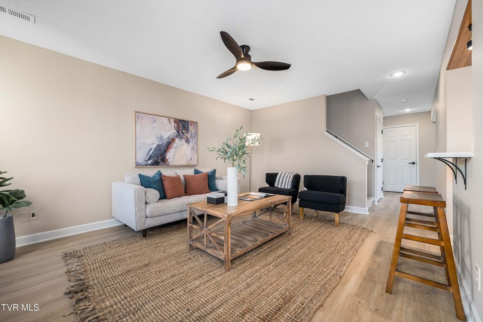 Photo #9: 125 Bentley Parc 