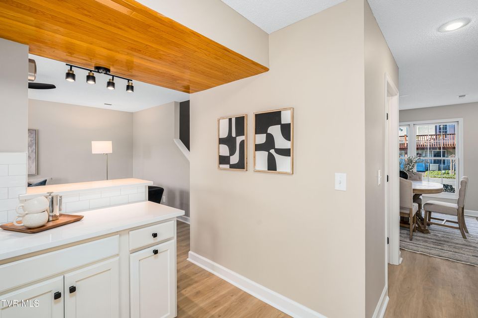 Photo #16: 125 Bentley Parc 