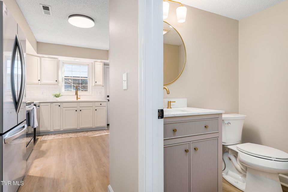 Photo #17: 125 Bentley Parc 