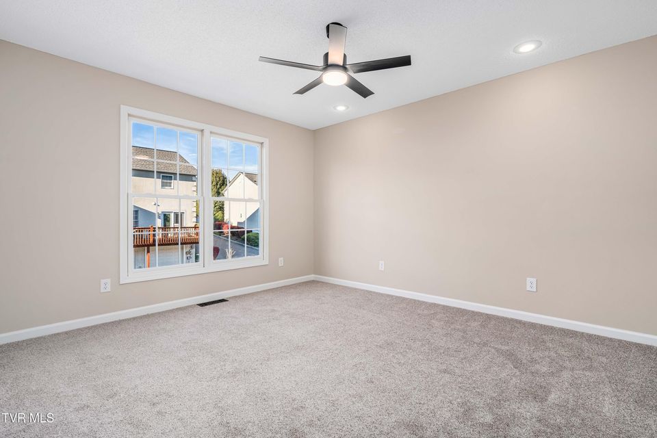 Photo #18: 125 Bentley Parc 