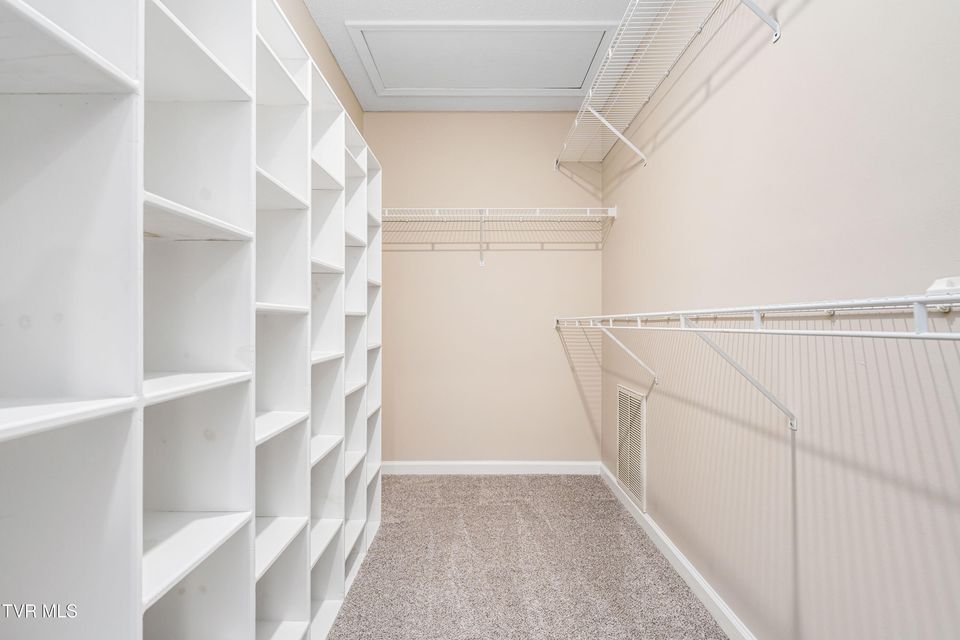 Photo #24: 125 Bentley Parc 