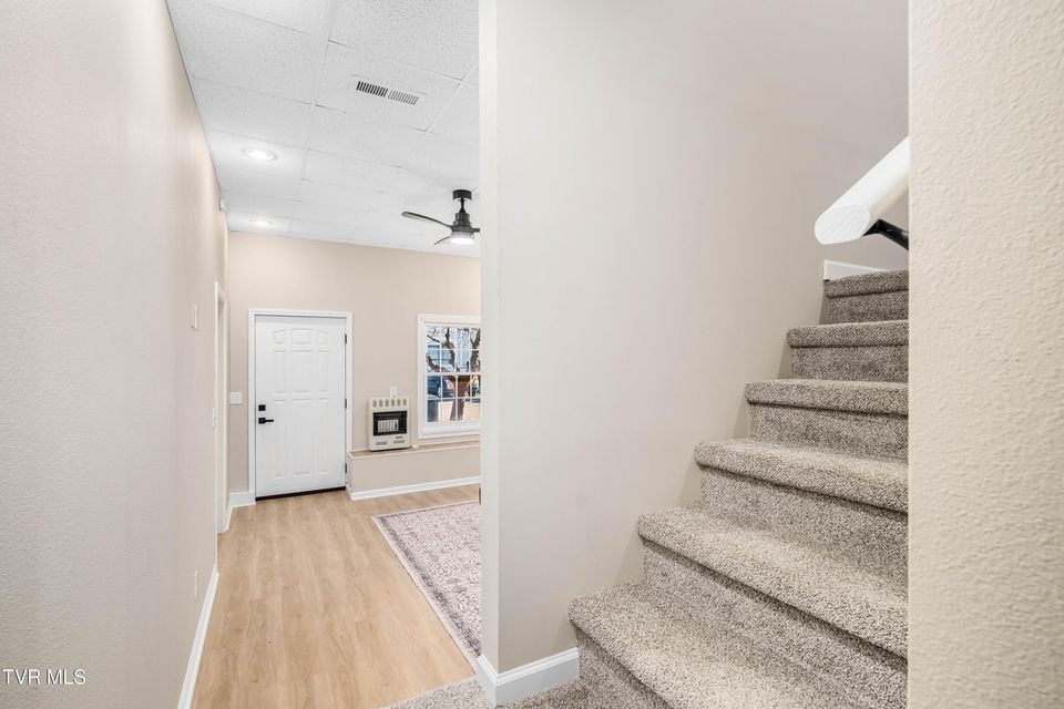 Photo #26: 125 Bentley Parc 