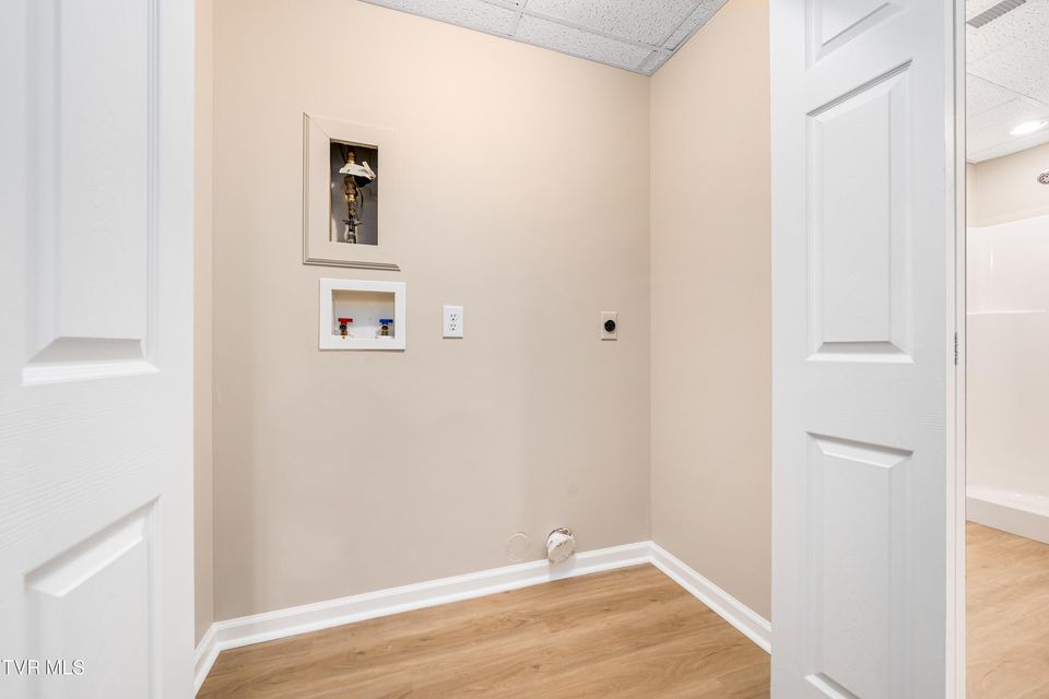 Photo #27: 125 Bentley Parc 