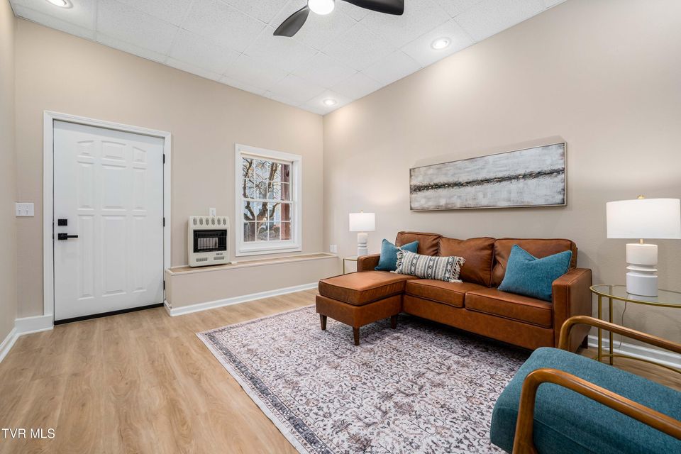 Photo #29: 125 Bentley Parc 