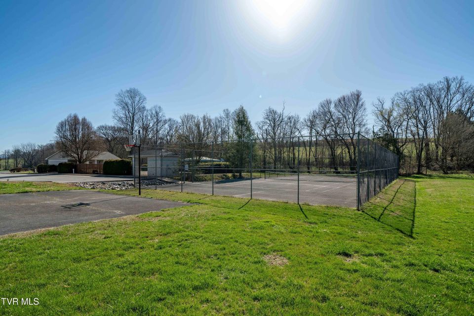 Photo #41: 125 Bentley Parc 